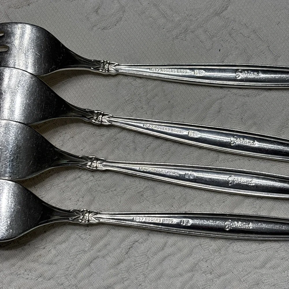 1965 GARLAND 1847 Rogers Bros IS Slotted 4 Dinner Forks Silver Plate Flatware